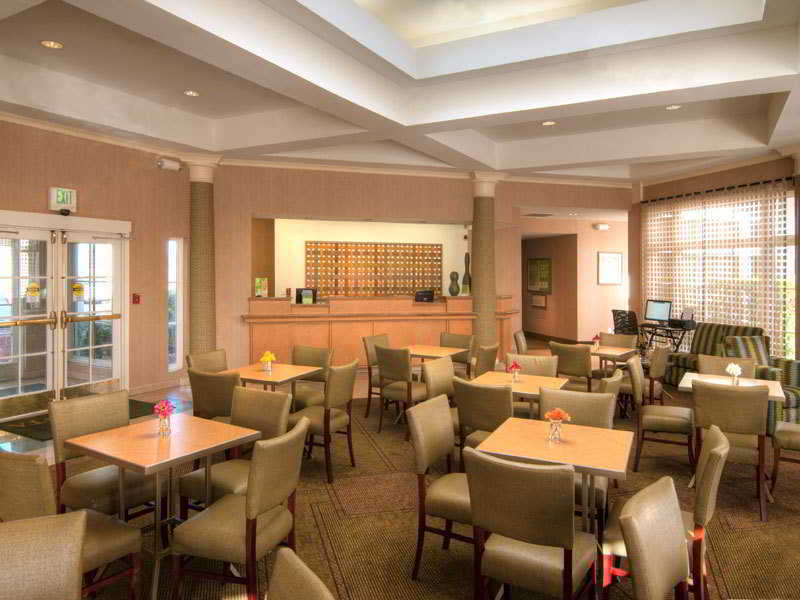 La Quinta By Wyndham Shreveport Airport Hotel Restaurant photo